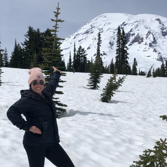 Meet your Posher, Kristan🦩 - Picture 2 of 2